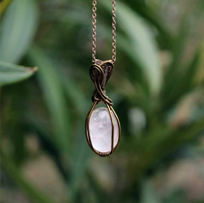 collier en pierre naturelle