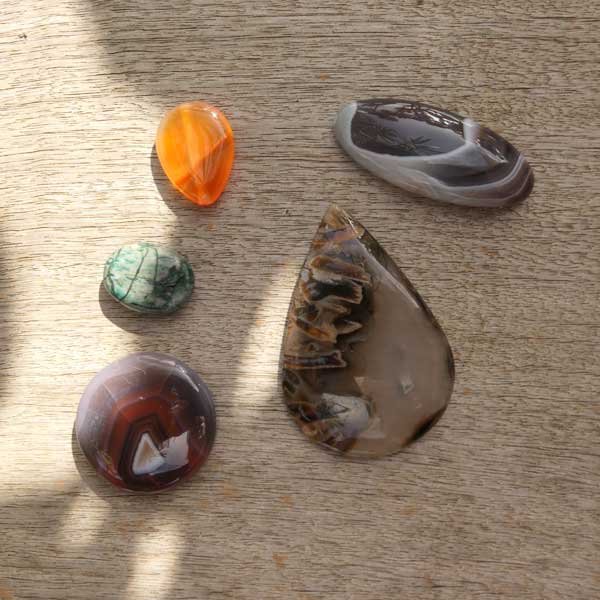 bijoux agates