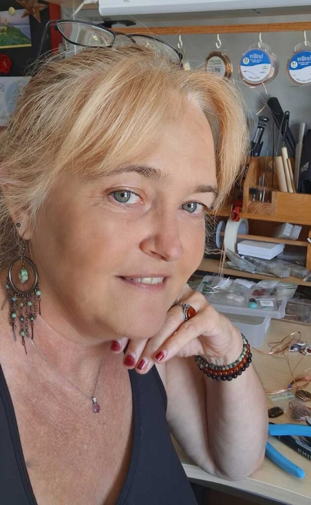 créatrice de bijoux artisanaux
